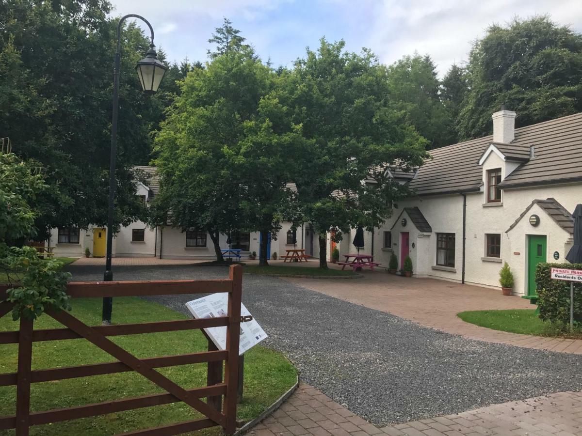 Bellanaleck Tully Mill Cottages מראה חיצוני תמונה